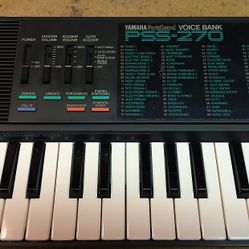 Yamaha PSS-270 Keyboard