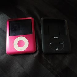 Red Ipod nano 3rd gen (cover included)