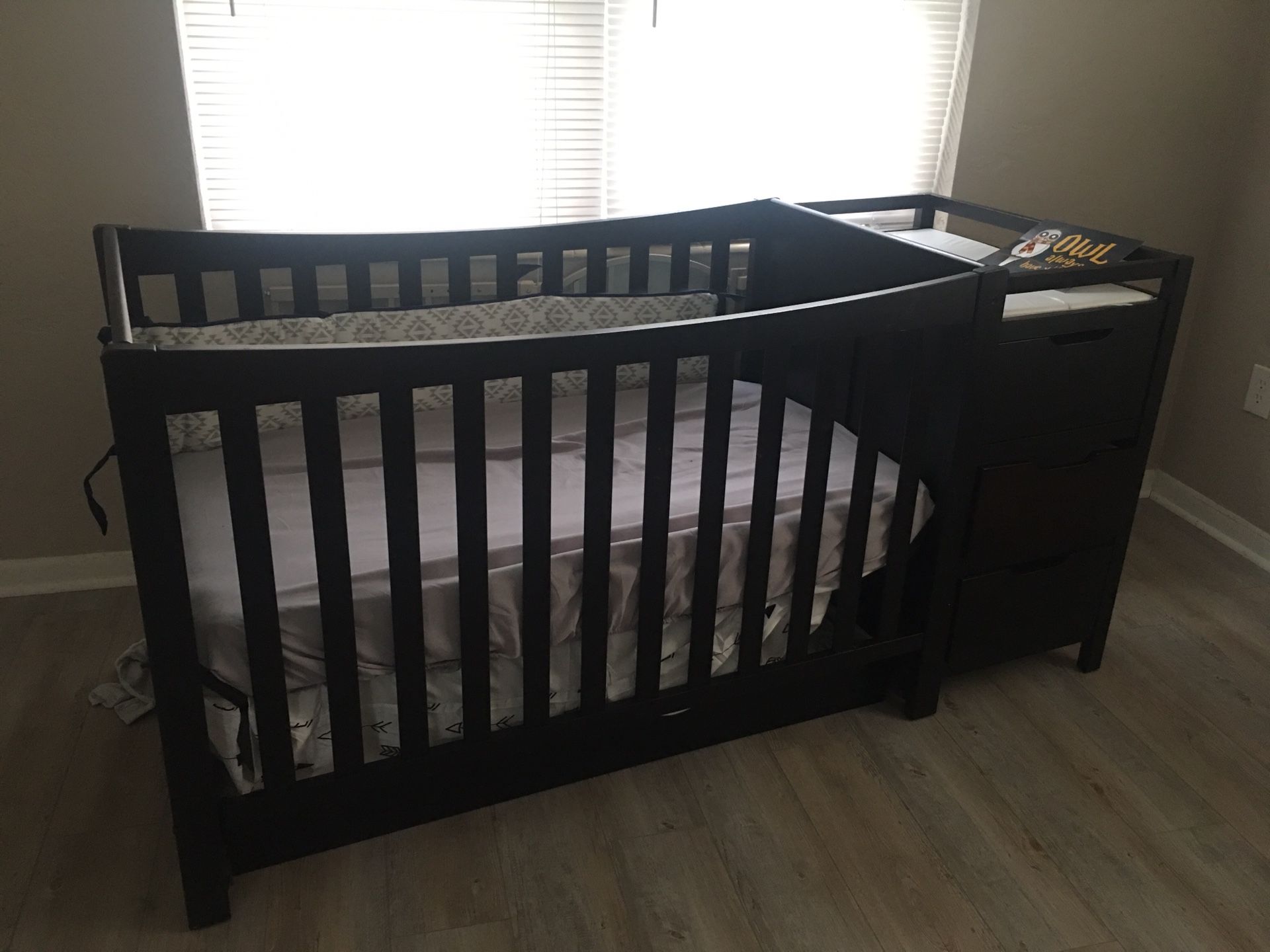 Black crib for Sale in Gulfport, FL OfferUp