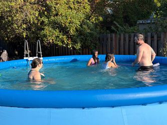 18’ X 4’ pool—2 weeks old
