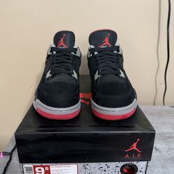 Jordan 4 “Bred”