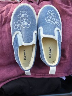 Gym shoes toddlers 8