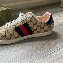 Gucci shoes 