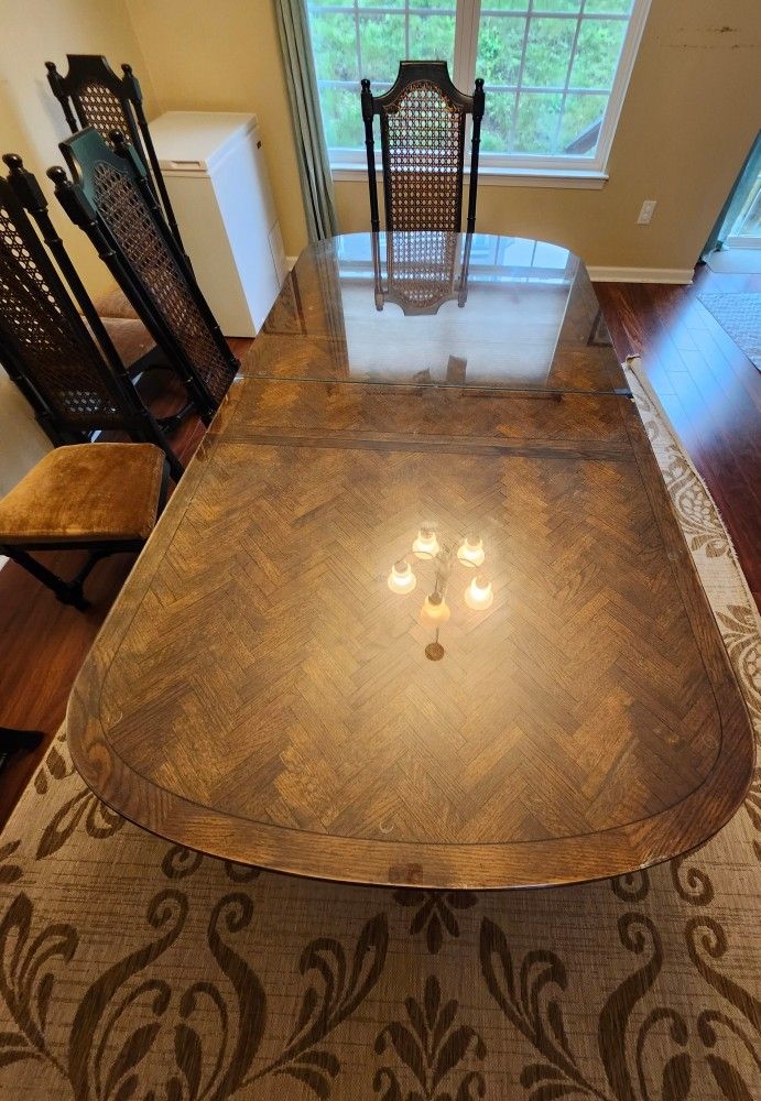 Antique Table And Chairs Set
