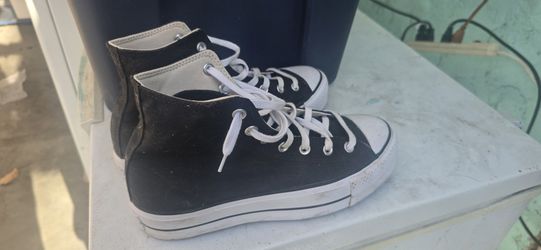 Woman Converse Size 9