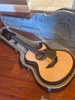 Rb bajo quinto (con pastilla de fishman incluido)(sin estuche).