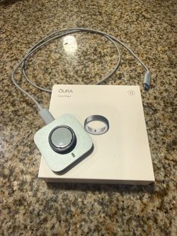 Oura ring 4 size 12 black great condition