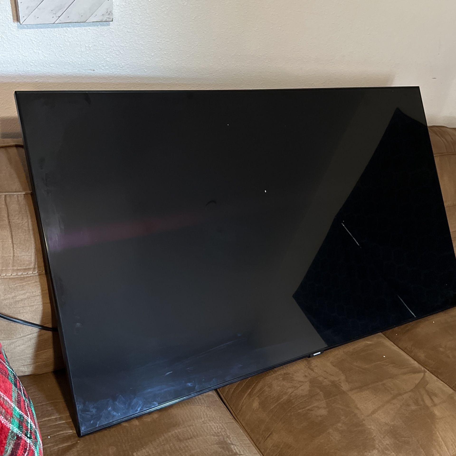 Tv It Is Broken From The Screen