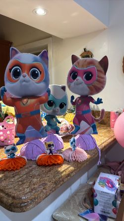 Free Super Kitties props