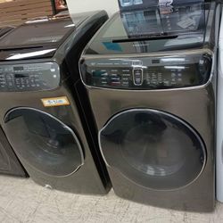 SAMSUNG BLACK FRONT LOAD 5.5 CU FT JUMBO 2 IN 1 WASHER AND GAS DRYER SET/ POWERFOAM/ SMART