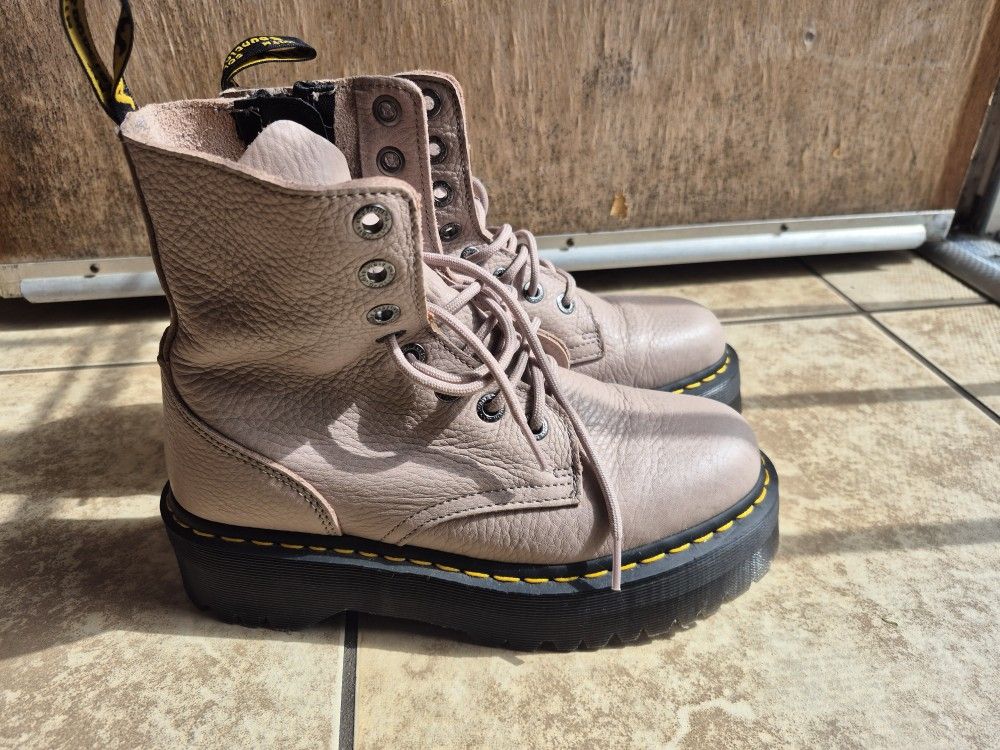 Dr Martens