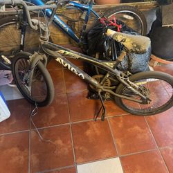 Avigo Atra 20-inch wheel BMX bike