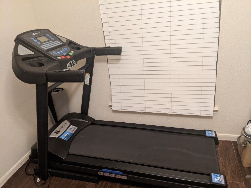 Former Pro Runner Selling Treadmill (originally $845)