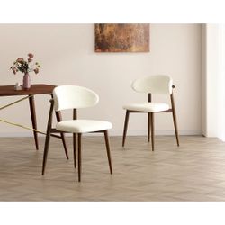 Set of 2 chairs ( brand new -still in the box)