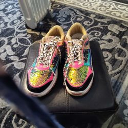 Cape Robbings.Sequind Sneaks Sz 10