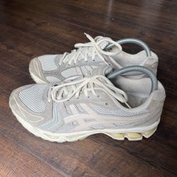 ASICS Kayano 14