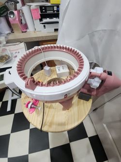 Sentro 48 knitting machine w/ motor