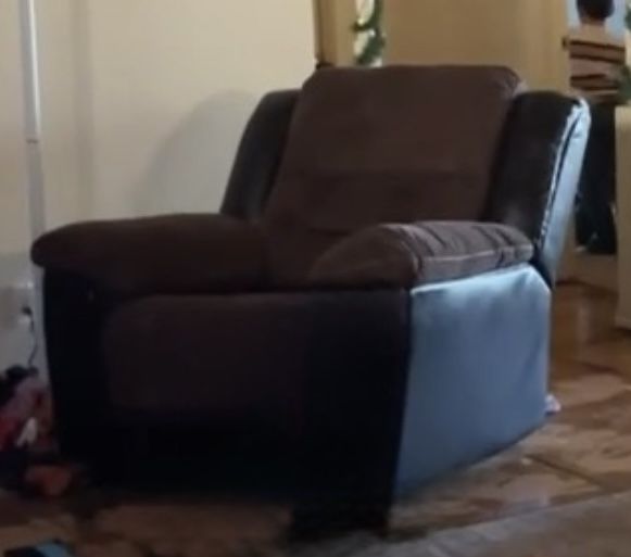 Couches & Recliner