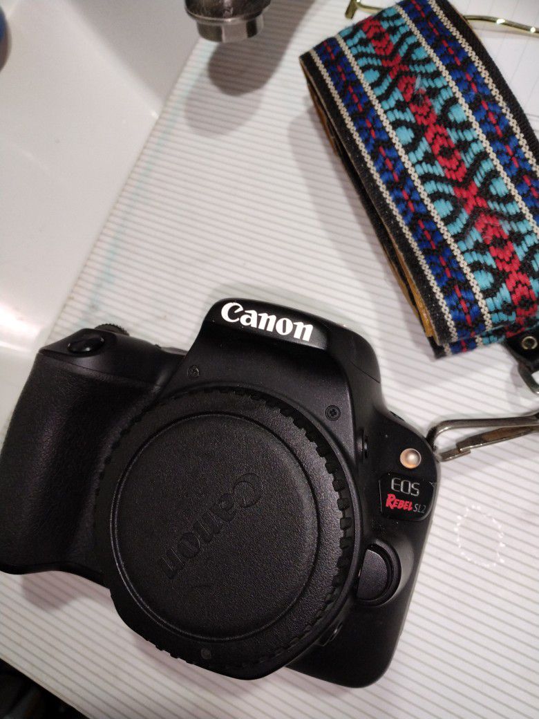Canon EOS Rebel sl2