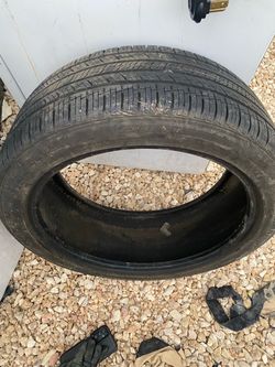 Tire 245/45R20