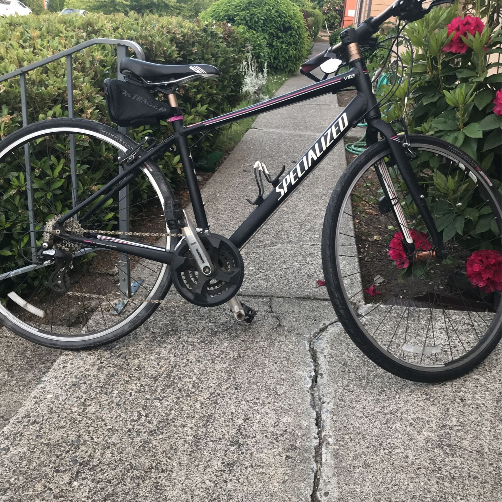 Specialized Vita Women’s Hybrid Bike