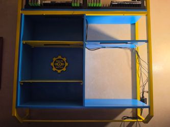 Fallout/Vault tech wall display unit w/lighting!