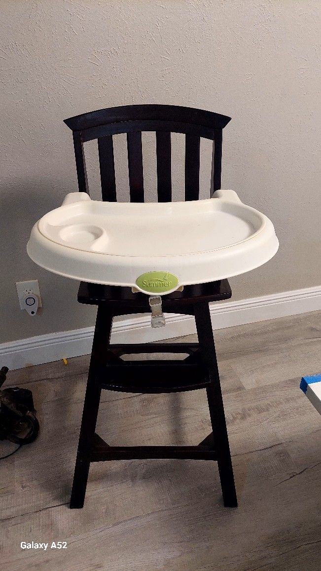 Free Wooden High Chair By Summer- 1799 N Highland Ave In Clearwater