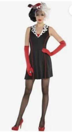 Cruella De Vil, Villain DISNEY Adult Women’s Halloween Costume. Size Medium.*Dress *Purse *Shawl.