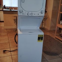 GE Washer Dryer Combo 24"