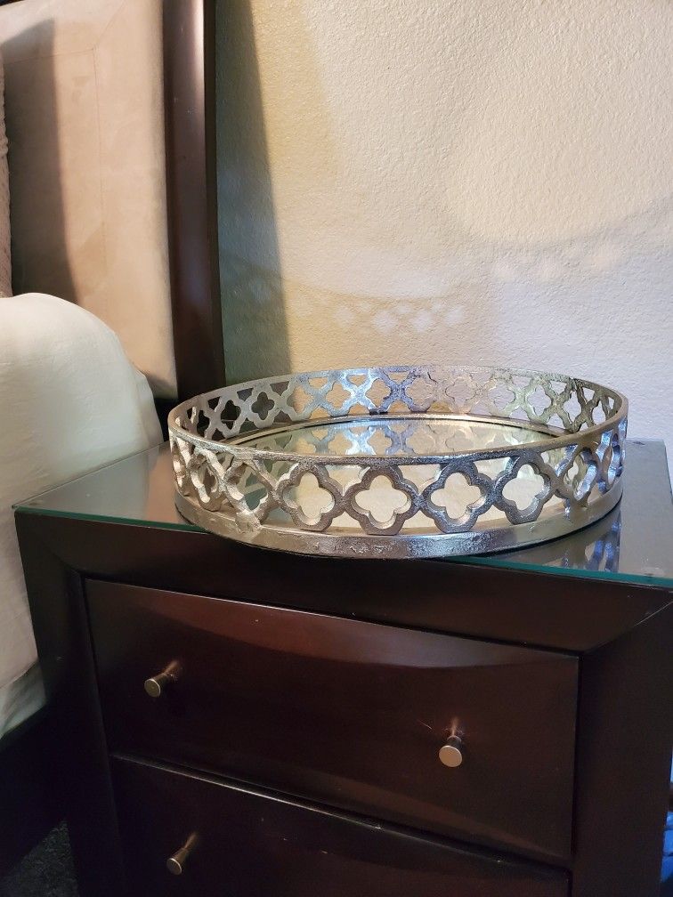 Beautiful Round Mirror Tray