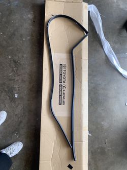 Scion FRS FR-S Subaru BRZ Toyota 86 passenger side door molding