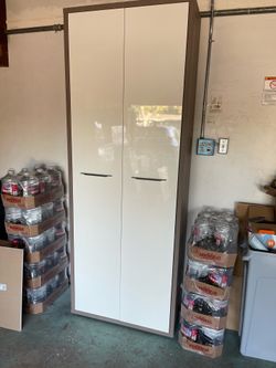 GAMMEL HIGH BOOKCASE WITH DOORS