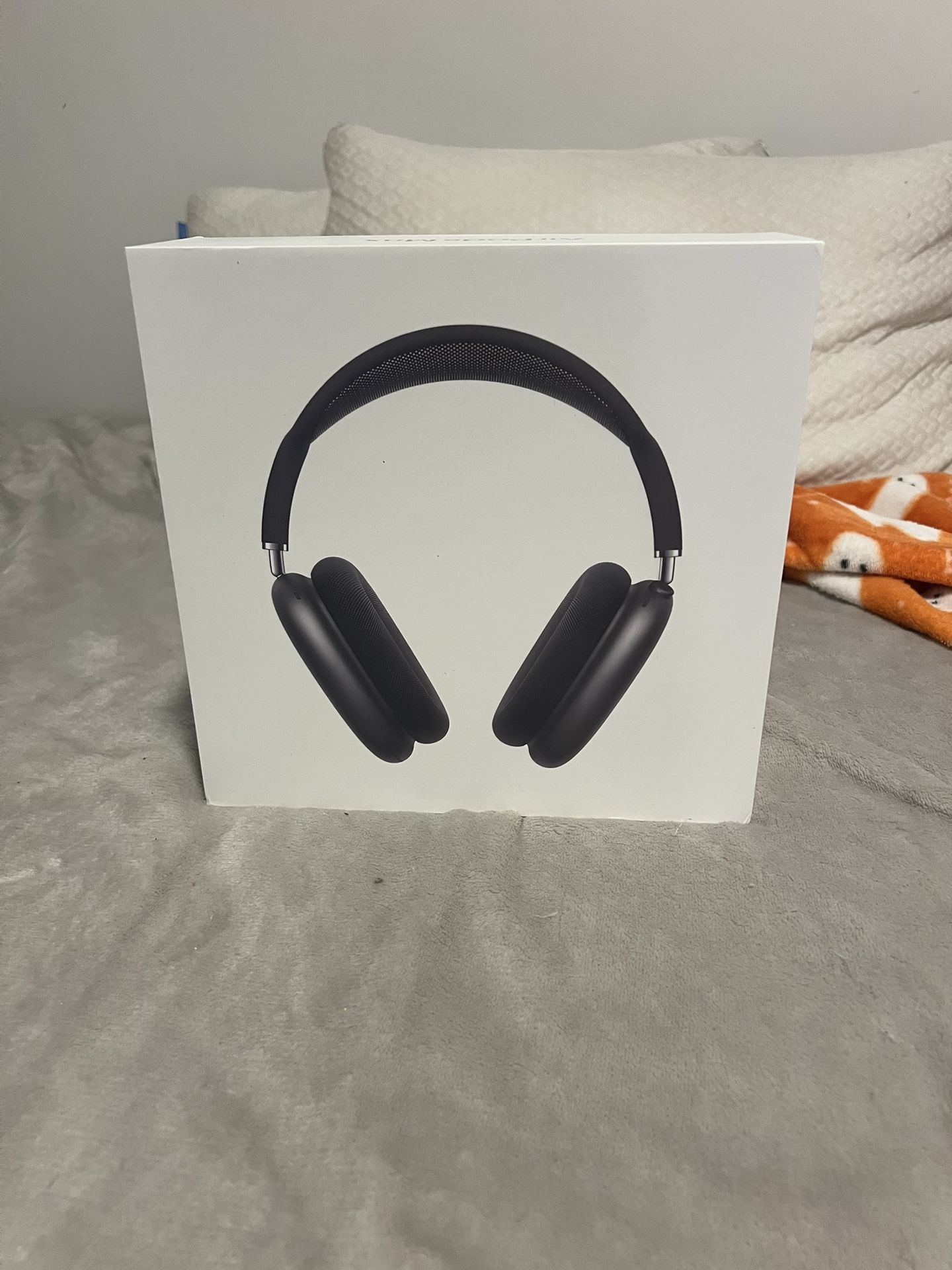 AirPod Max Midnight (SEND OFFERS)