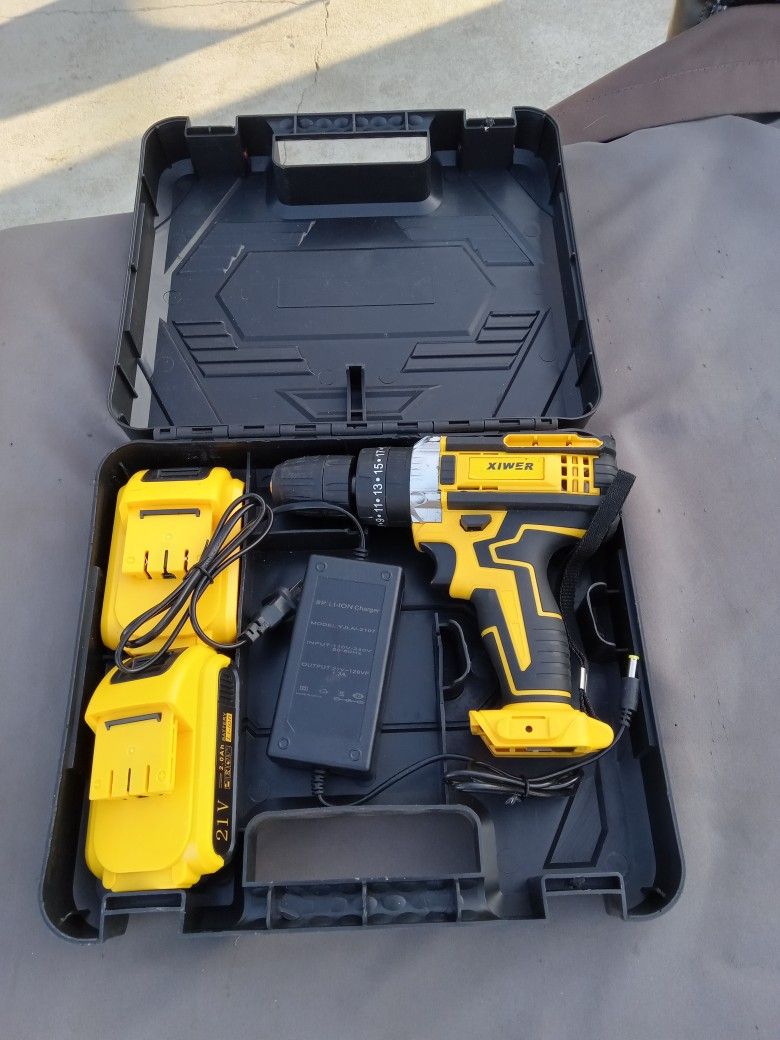 21v Drill 2 Battery And. Charger