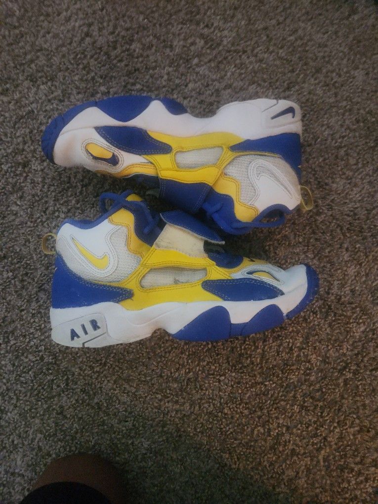 Running Shoes