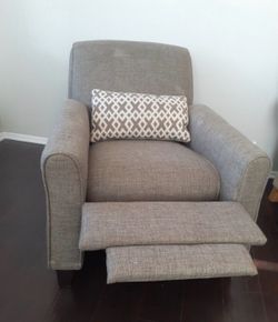 Comfortable recliner asking for $35