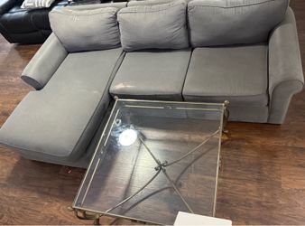 Grey couches and coffe table
