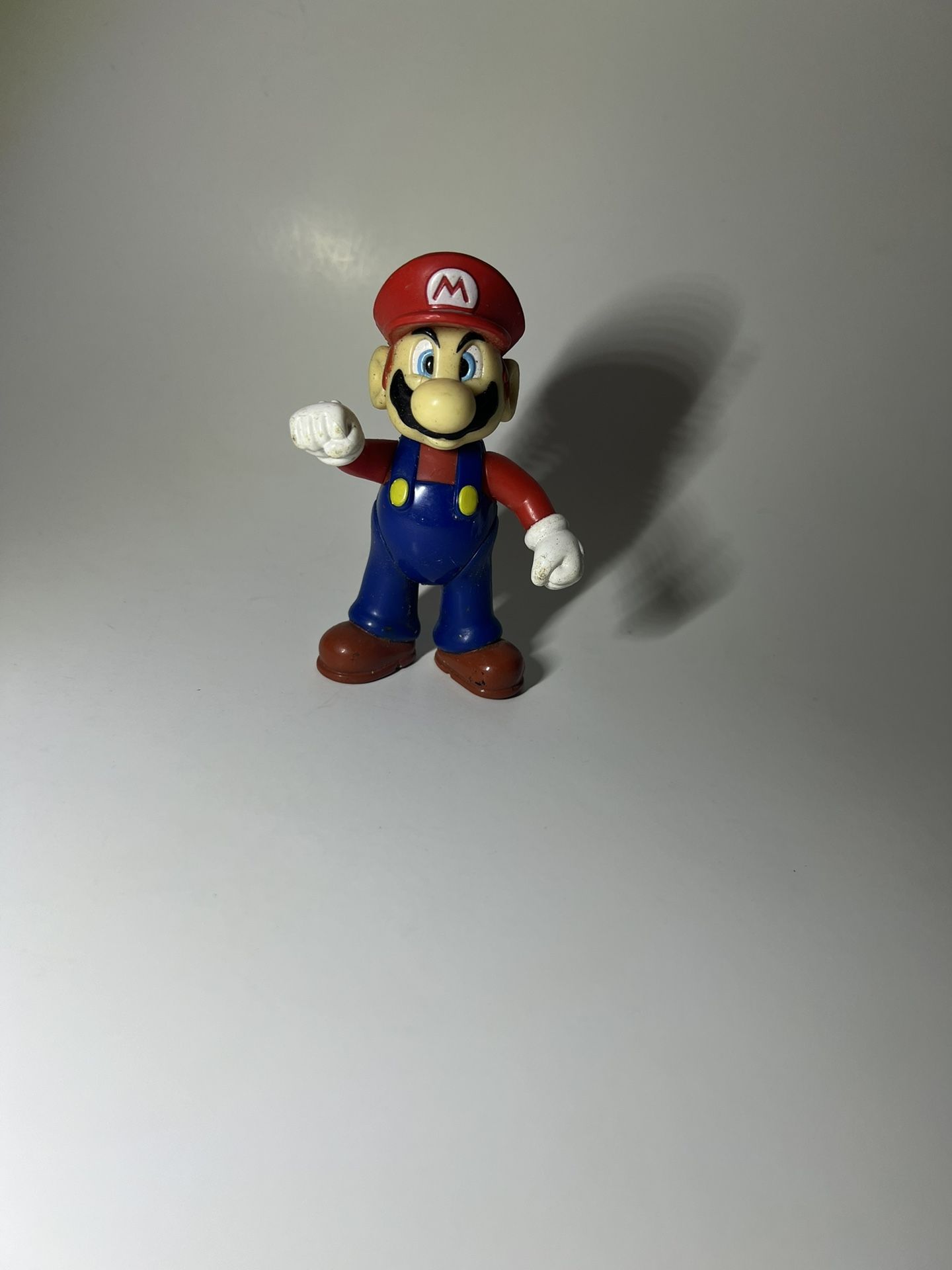 MARIO Vintage 2002 Nintendo Super Mario Bros 4" Mario Poseable Action Figure