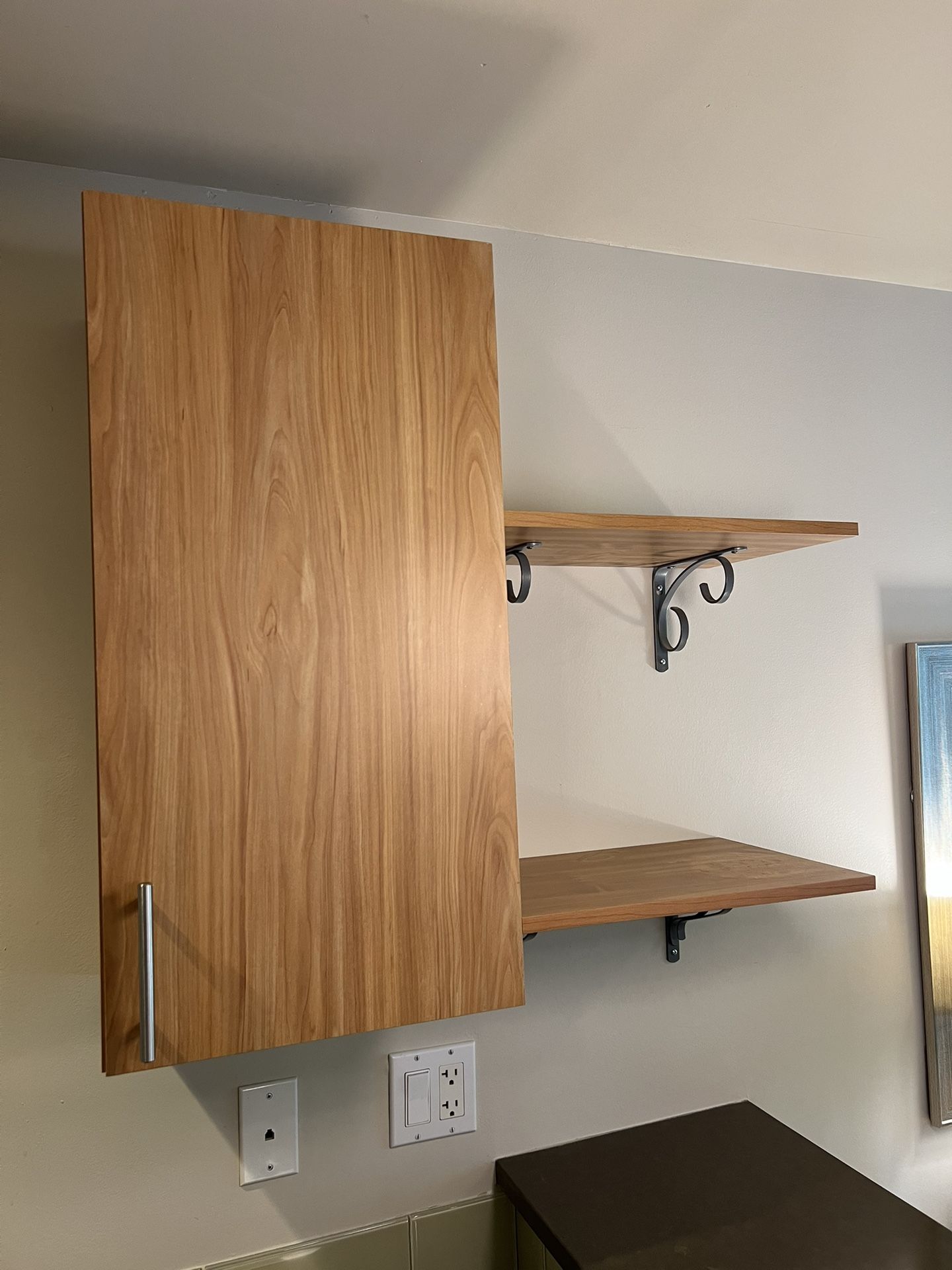Cabinet & Shelves 