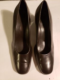 Rockport Brown Leather Classic Pump 9.5