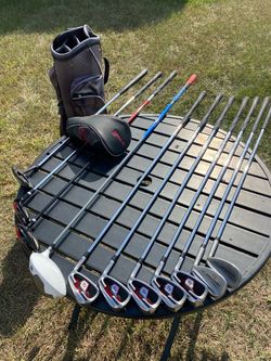Wilson Tour premium golf clubs with bag
