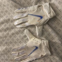 blue and white nike gloves