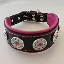 Bestia™ "bijou" genuine leather dog collar. Rhinestone rivet design. Soft padded on the inside. 2 inch wide. size S. Hand made quality!