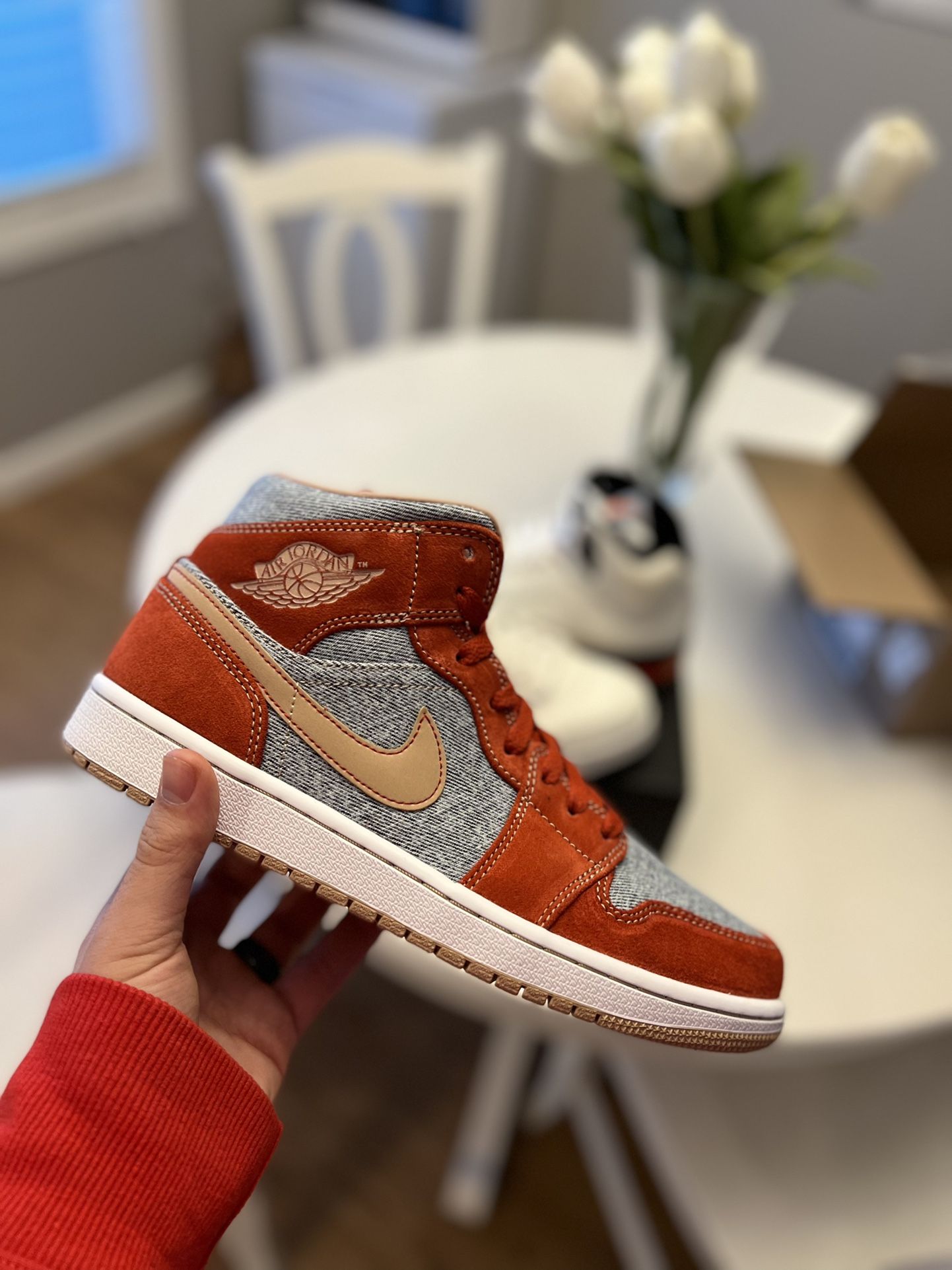 Jordan 1 Mid Denim Red