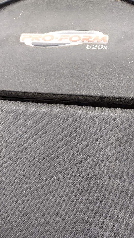 Treadmill PRO-FORM 520x Space Saver