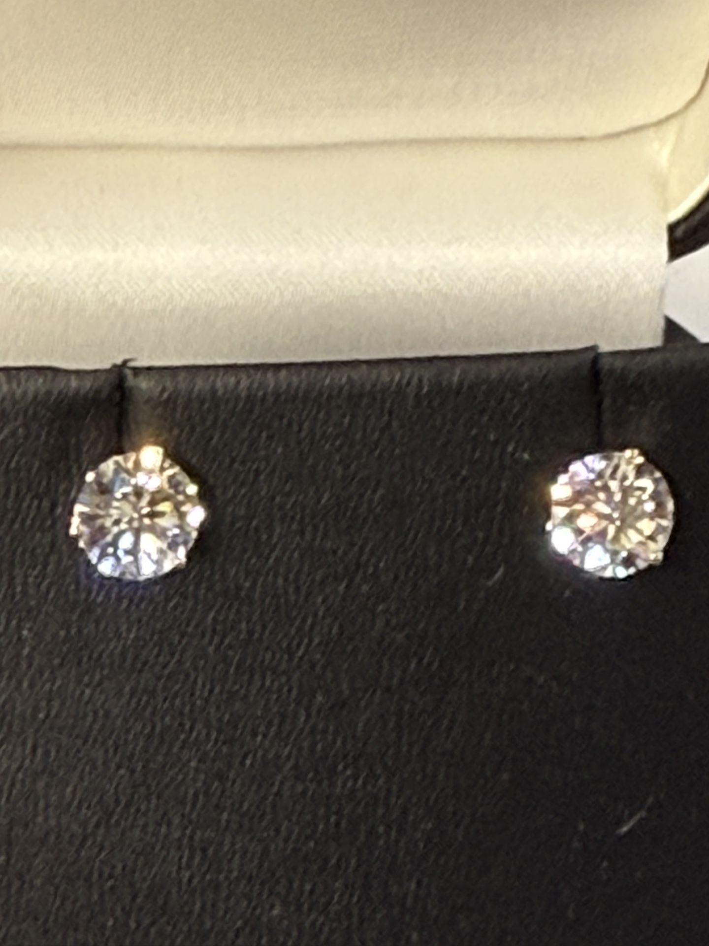 2ct TW 14kt Yellow Gold Round Studs