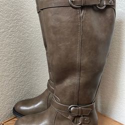 Womens Boots Size 7XW