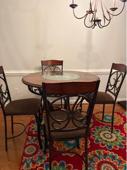 Kitchen table with 4 high chairs - wood & glass