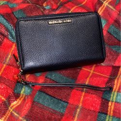 Michael Kors Large Wristlet 