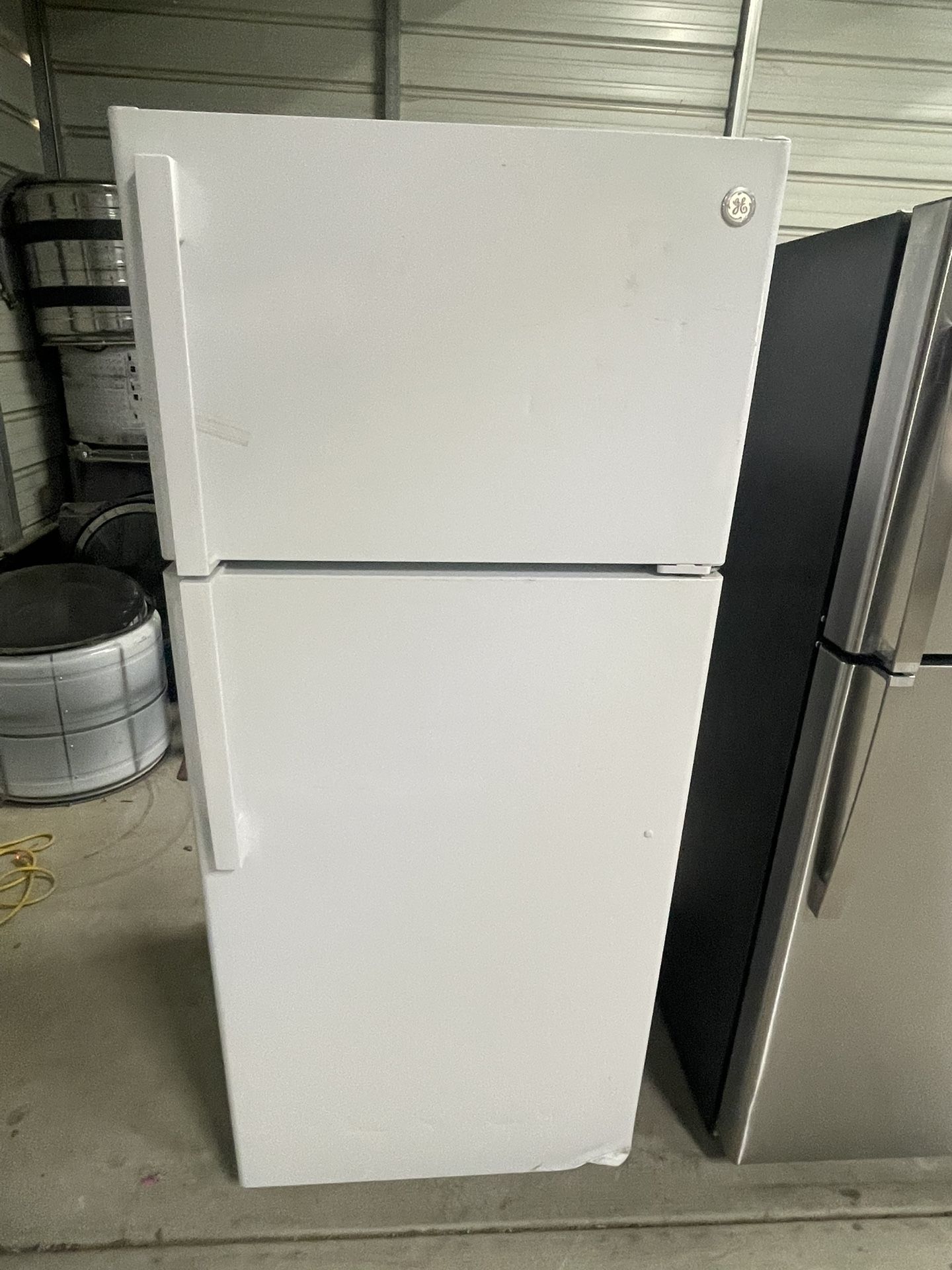 GE Refrigerator 